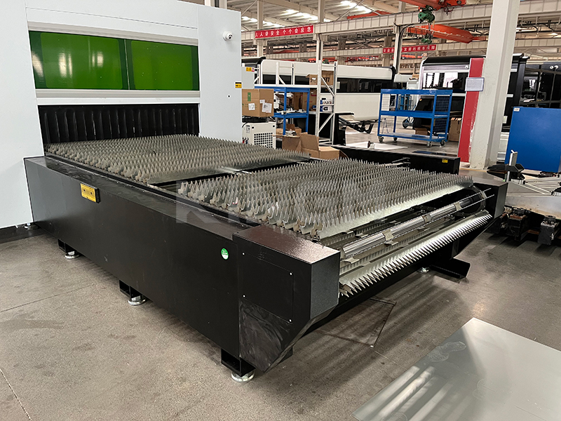 auto-feeding-metal-laser-cutting-table