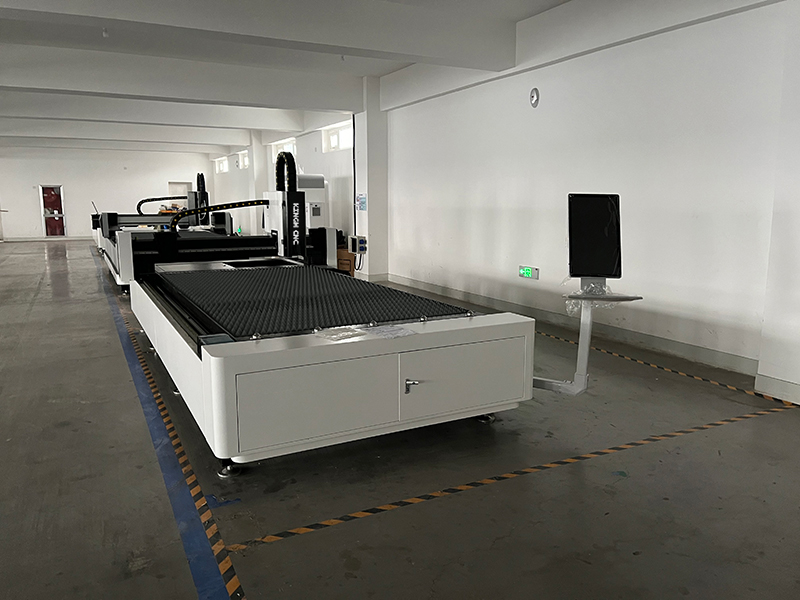 fiber-laser-metal-cutting-machine-in-factory fiber-laser-metal-cutting-machine-in-factory